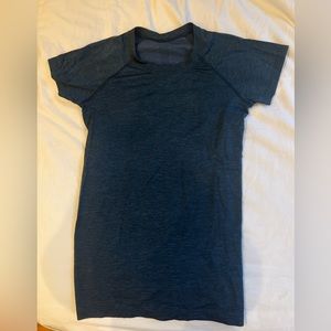 Size 4 blue lululemon swiftly tech